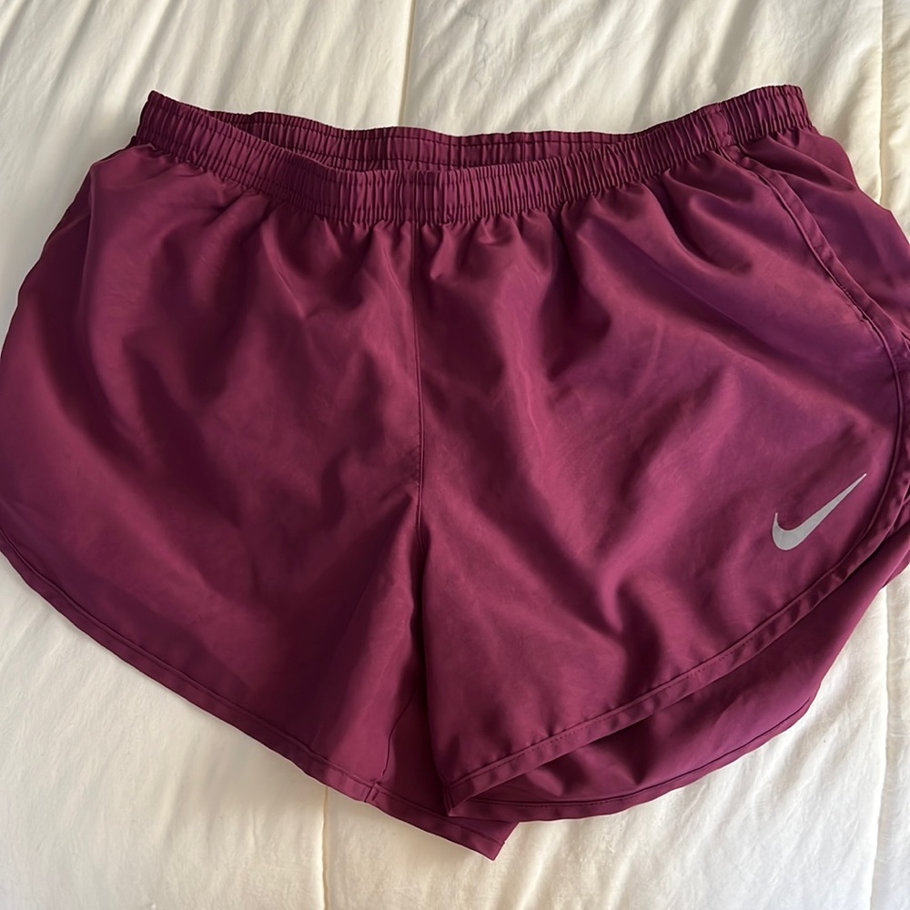 Nike 3” Modern Tempo Embossed Running Shorts